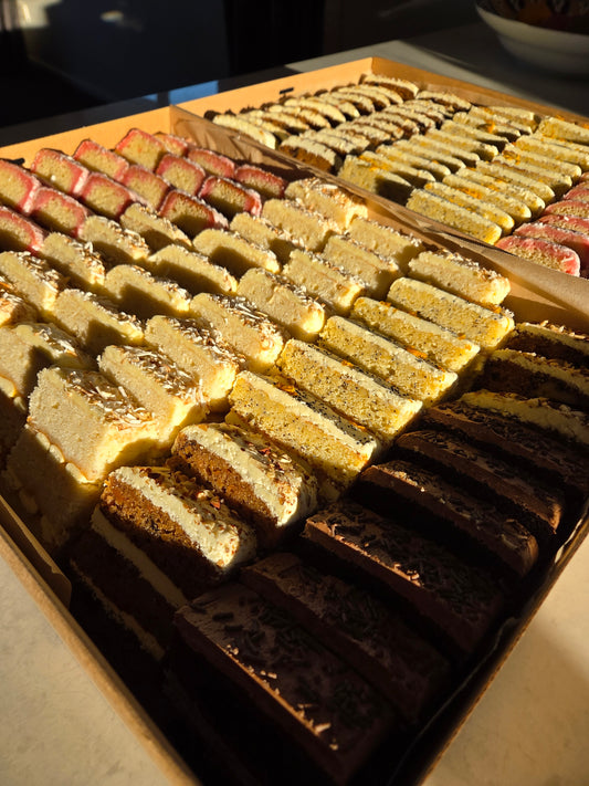 Corporate Cake Box for 100 people