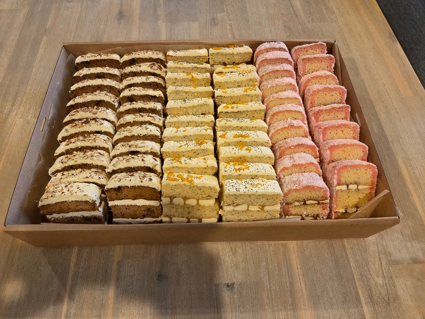 Corporate Cake Box for 100 people